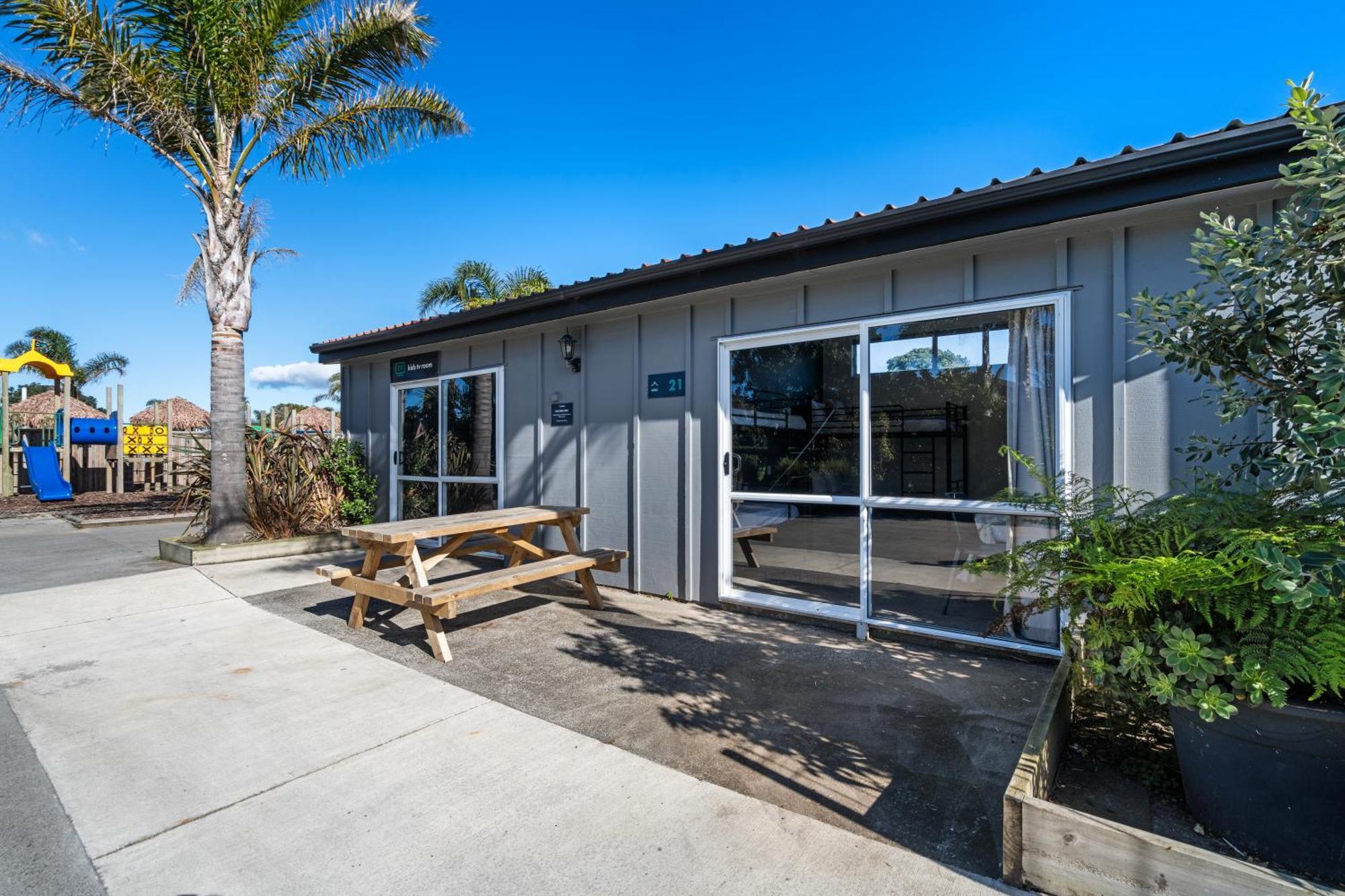 Tasman - Beachaven 4*